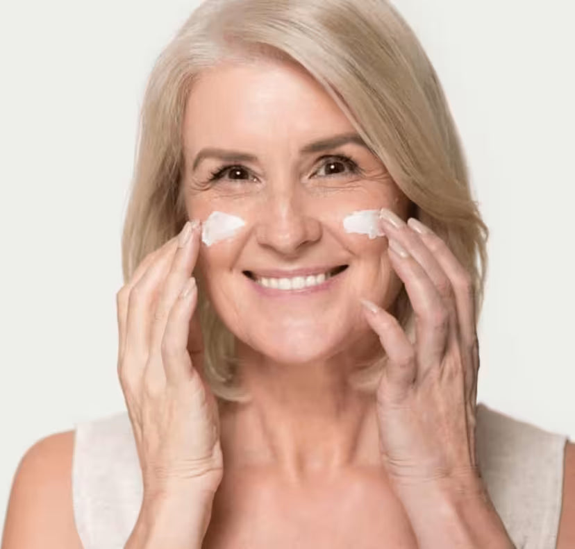 Protege y cuida tu piel mientras estás maquillada