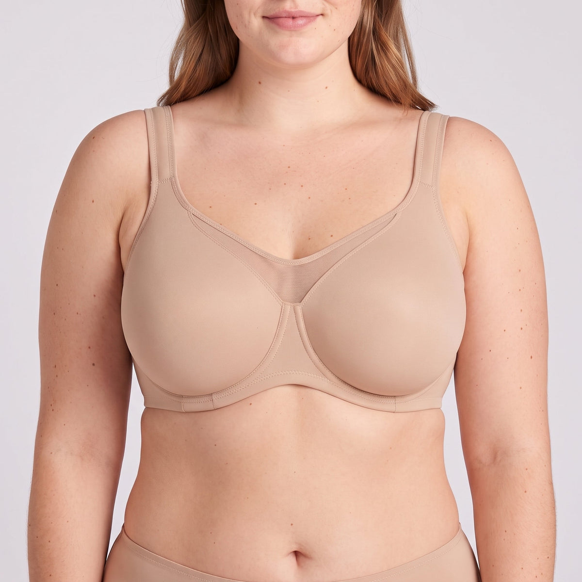 Sujetador Alma en beige, de cerca